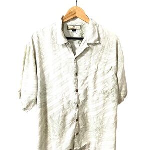 Tommy Bahama Men's Light Green Leaf Pattern Shirt